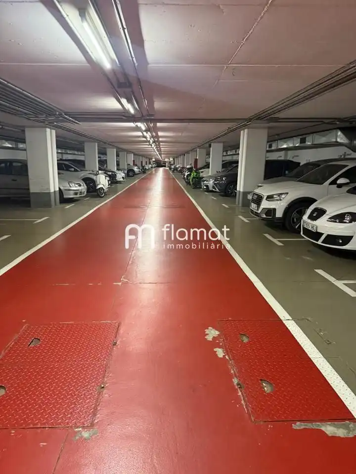 Parkplatz zum Verkauf in De Les Corts Catalanes, imagen 4