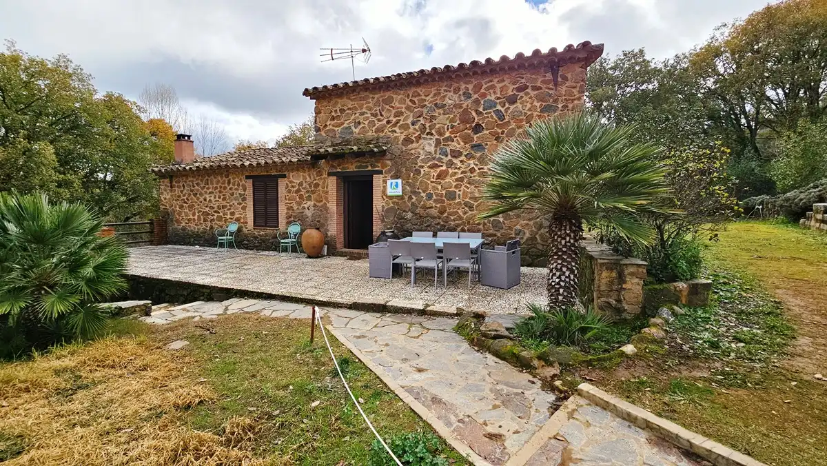 Vista exterior de Finca rústica en venta en Galaroza con Calefacción, Jardín privado y Terraza