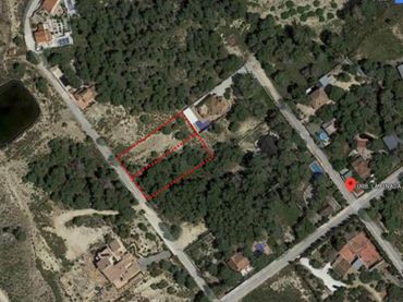 Terreny residencial en venda a Urbanizacion LA PINADA
