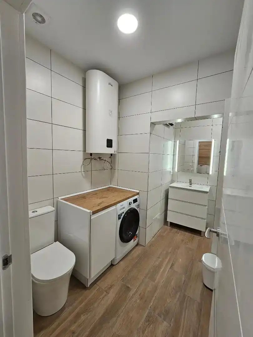 Bathroom of Flat for rent in Elda  with Air Conditioner, Parquet flooring and Furnished