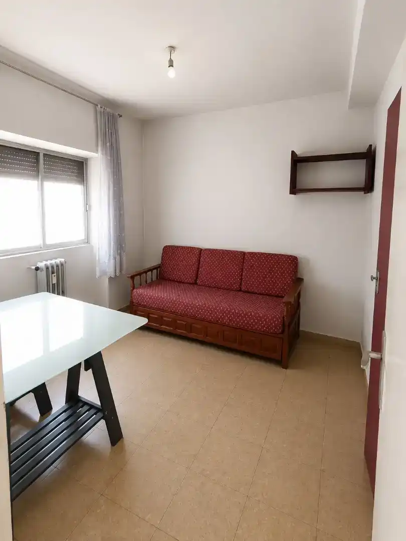 Sala d'estar de Pis en venda en  Madrid Capital amb Balcó