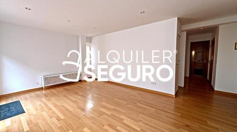 Foto 5 de Piso de alquiler en De Emilio Rubín, Colina,  Madrid Capital