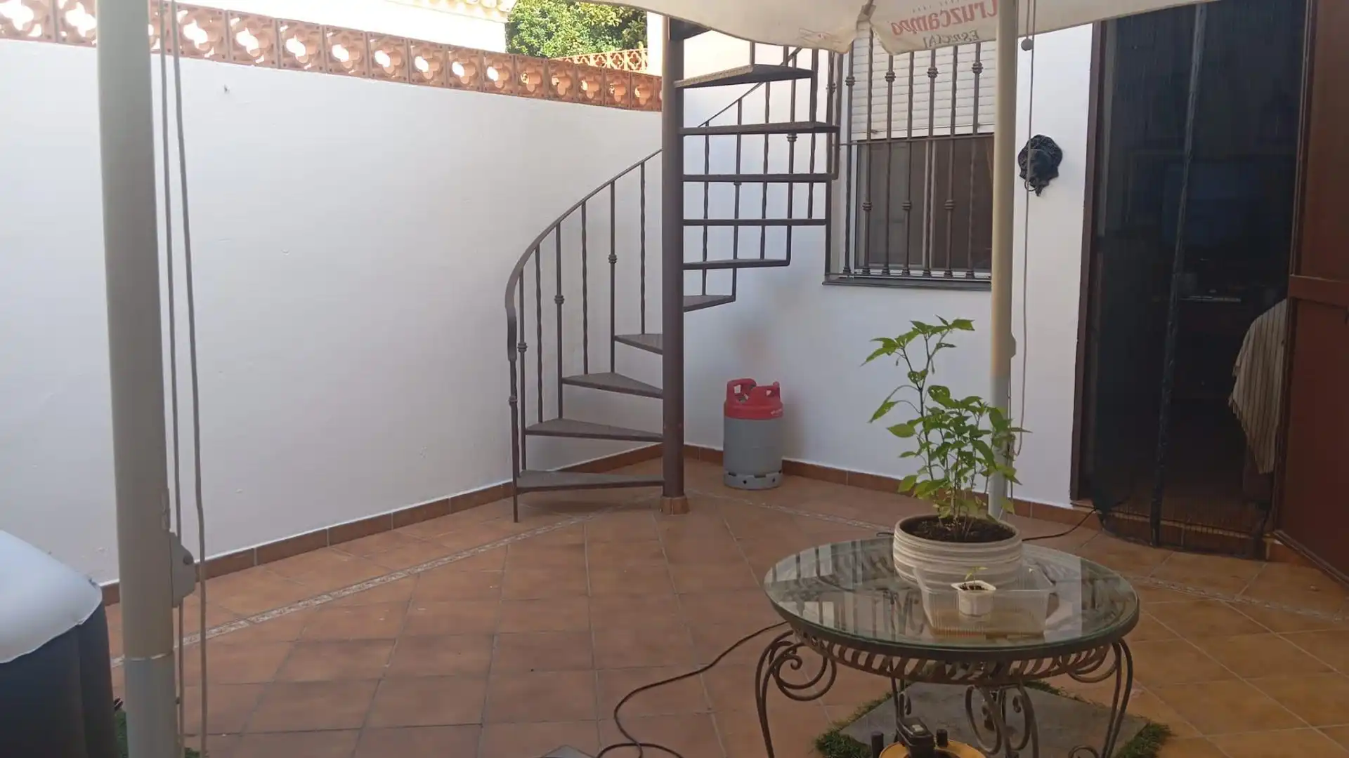 Casa adosada en venda en Espartinas