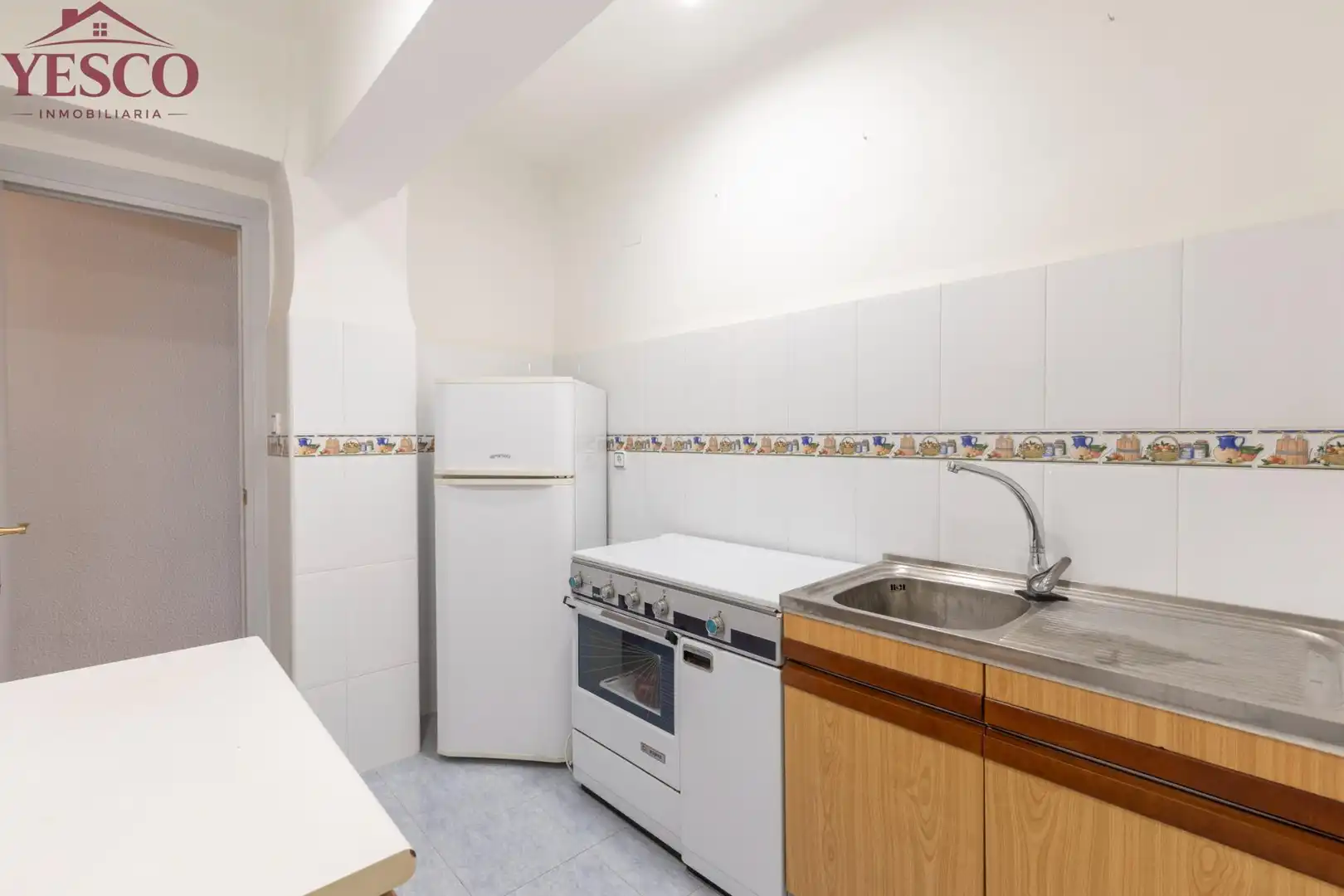 Kitchen of Flat for sale in Granada