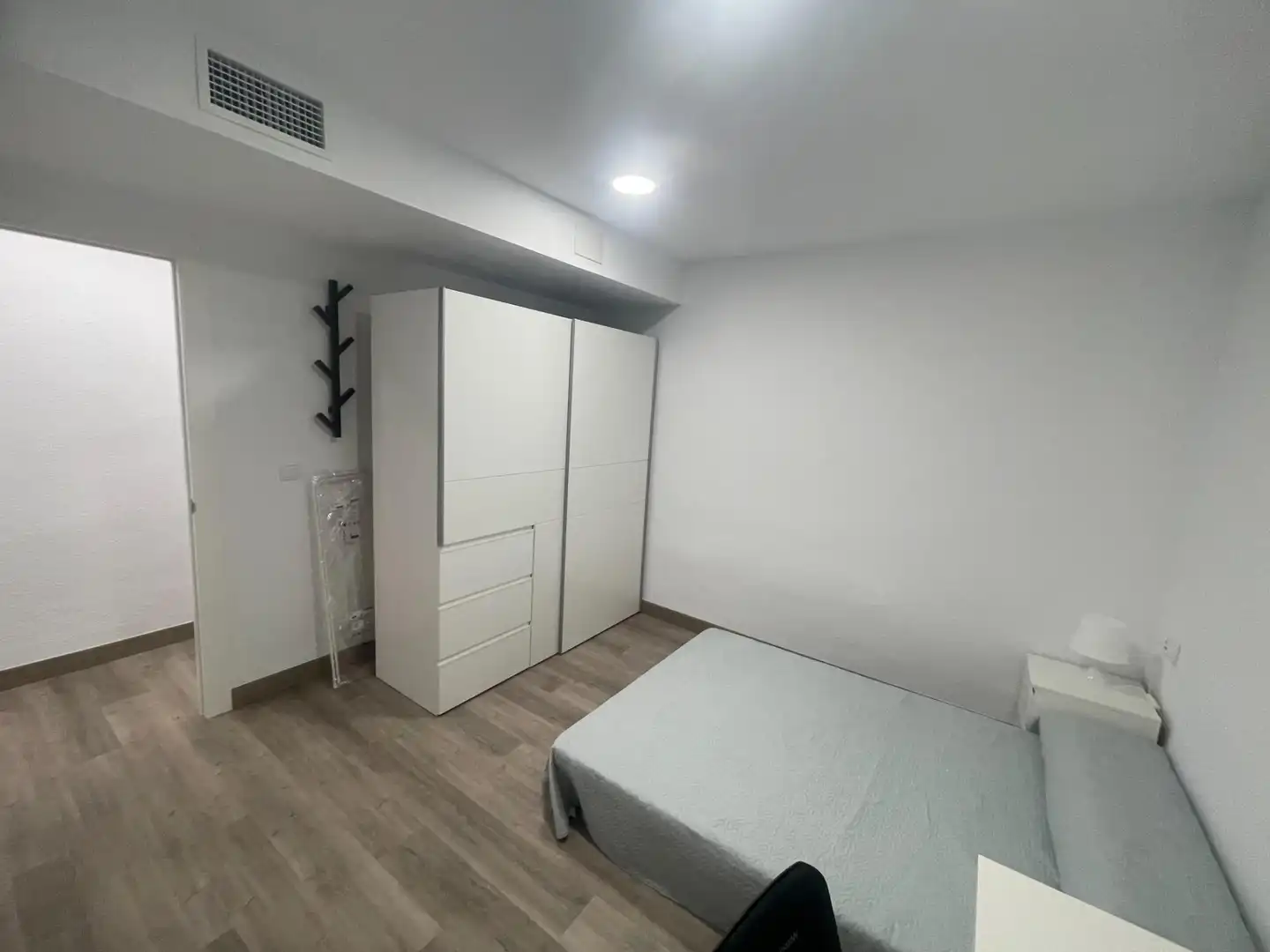 Bedroom of Flat for share in Cartagena  with Air Conditioner, Heating and Furnished
