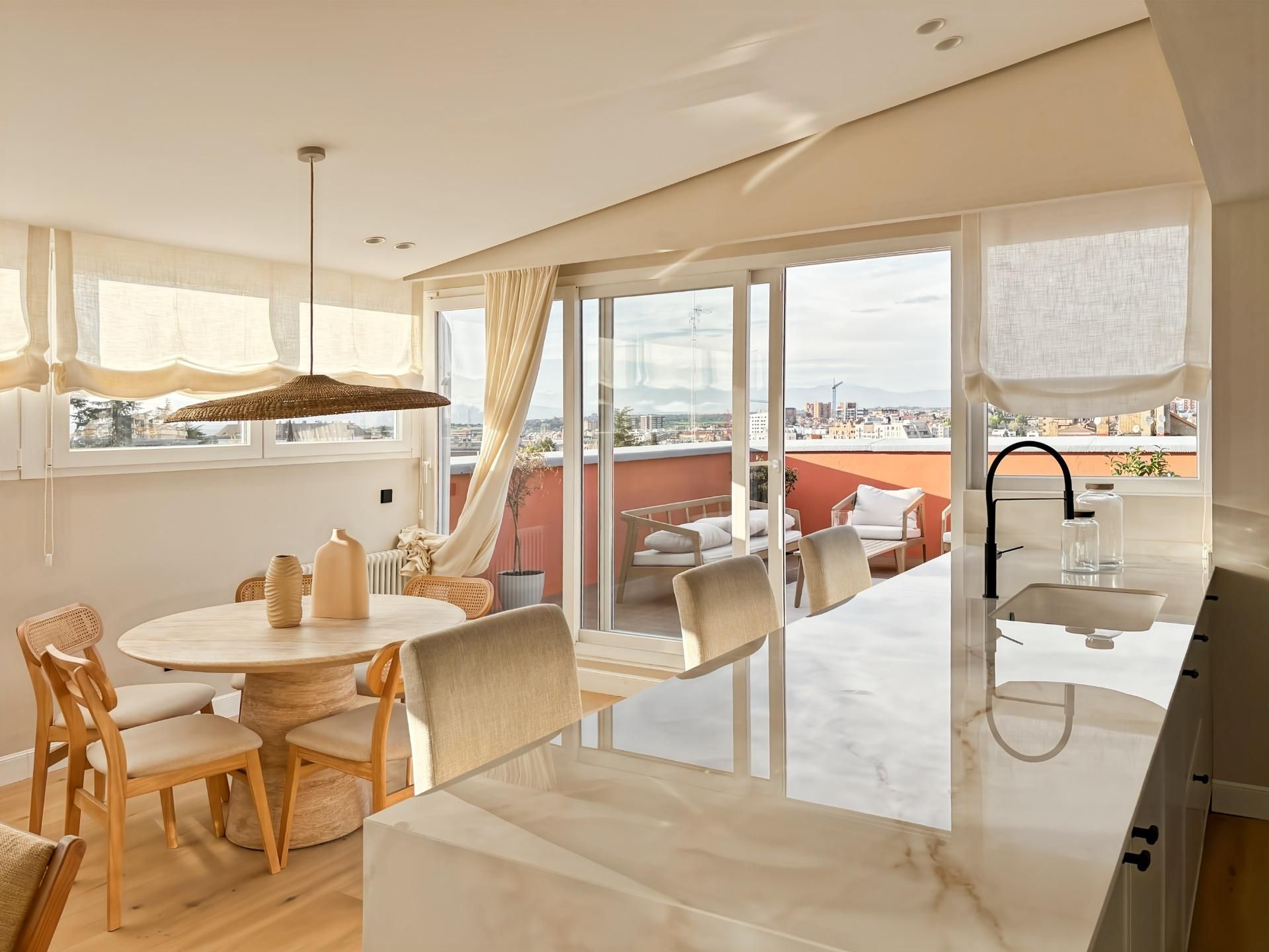 Comedor de Ático en venta en  Madrid Capital con Aire acondicionado, Calefacción y Terraza