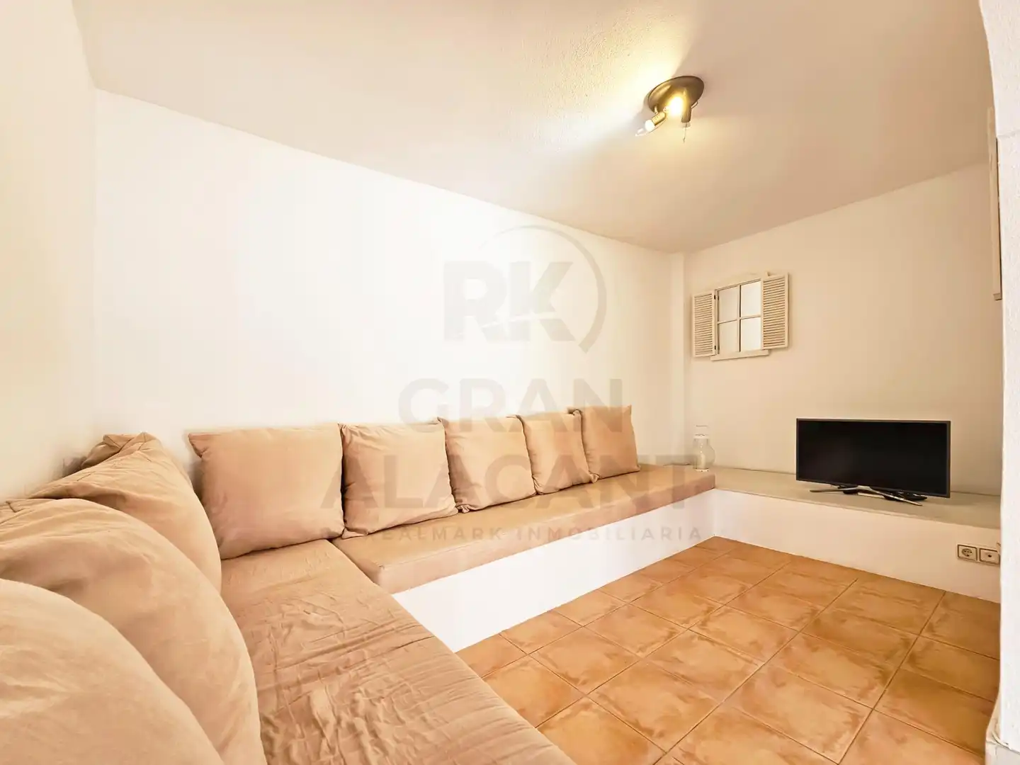 Sala d'estar de Casa o xalet en venda en Santa Pola amb Calefacció, Terrassa i Traster