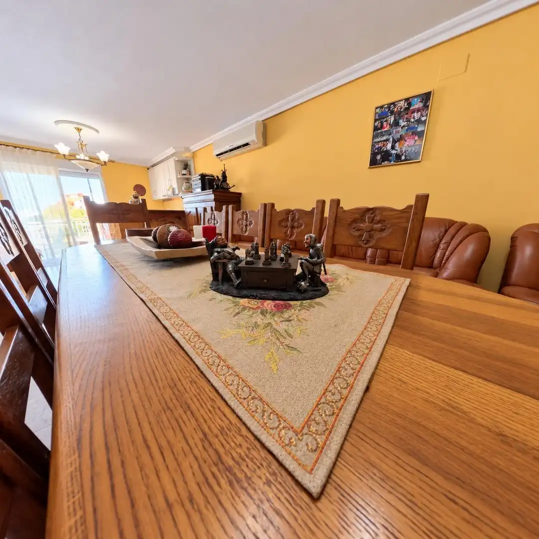 Comedor de Casa adosada en venta en Escandinavia - Cautivador