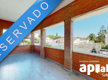 Casa con balcón en venta en Can Serra