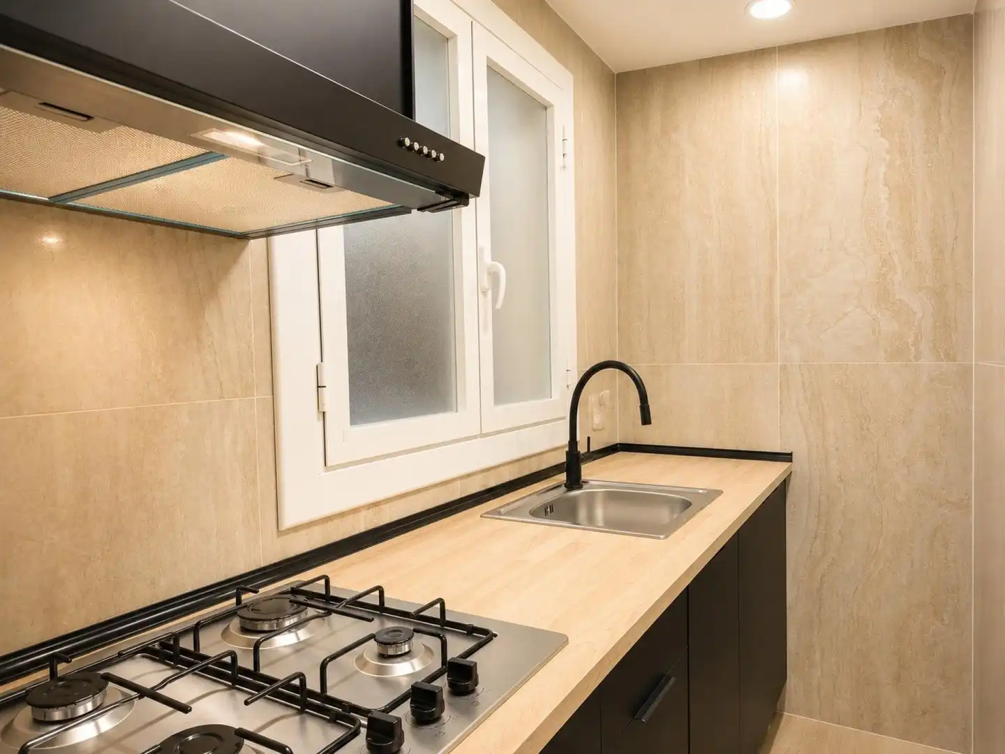 Küche von Wohnung zum Verkauf in Tarragona mit Balkon