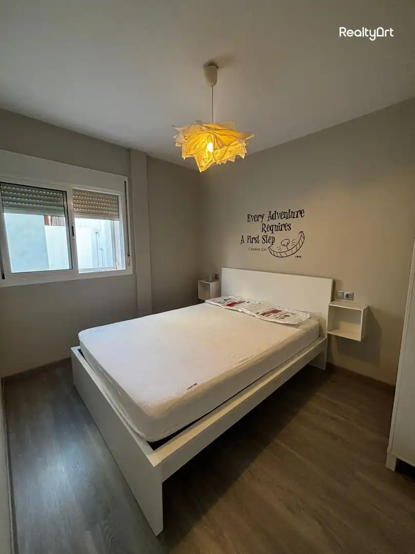 Bedroom of Flat for sale in Sevilla  with Air Conditioner, Heating and Terrace