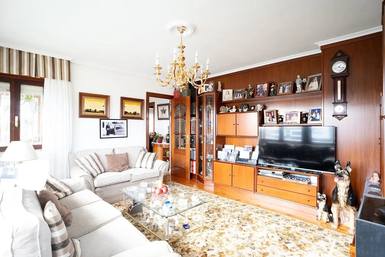 Sala d'estar de Casa o xalet en venda en Santander amb Calefacció, Jardí privat i Terrassa