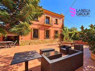 Chalet con piscina en venta en N/A