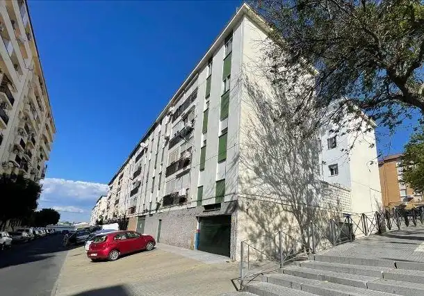 Vista exterior de Piso en venta en Huelva