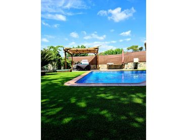 Casa con piscina in vendita a Vilanova del Vallès