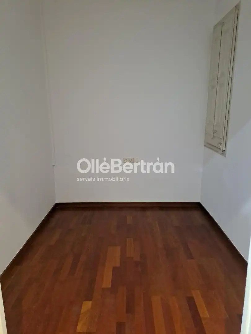 Flat for sale in Barcelona  with Balcony