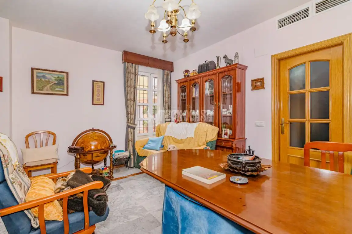 Living room of Flat for sale in Lucena  with Air Conditioner, Heating and Furnished