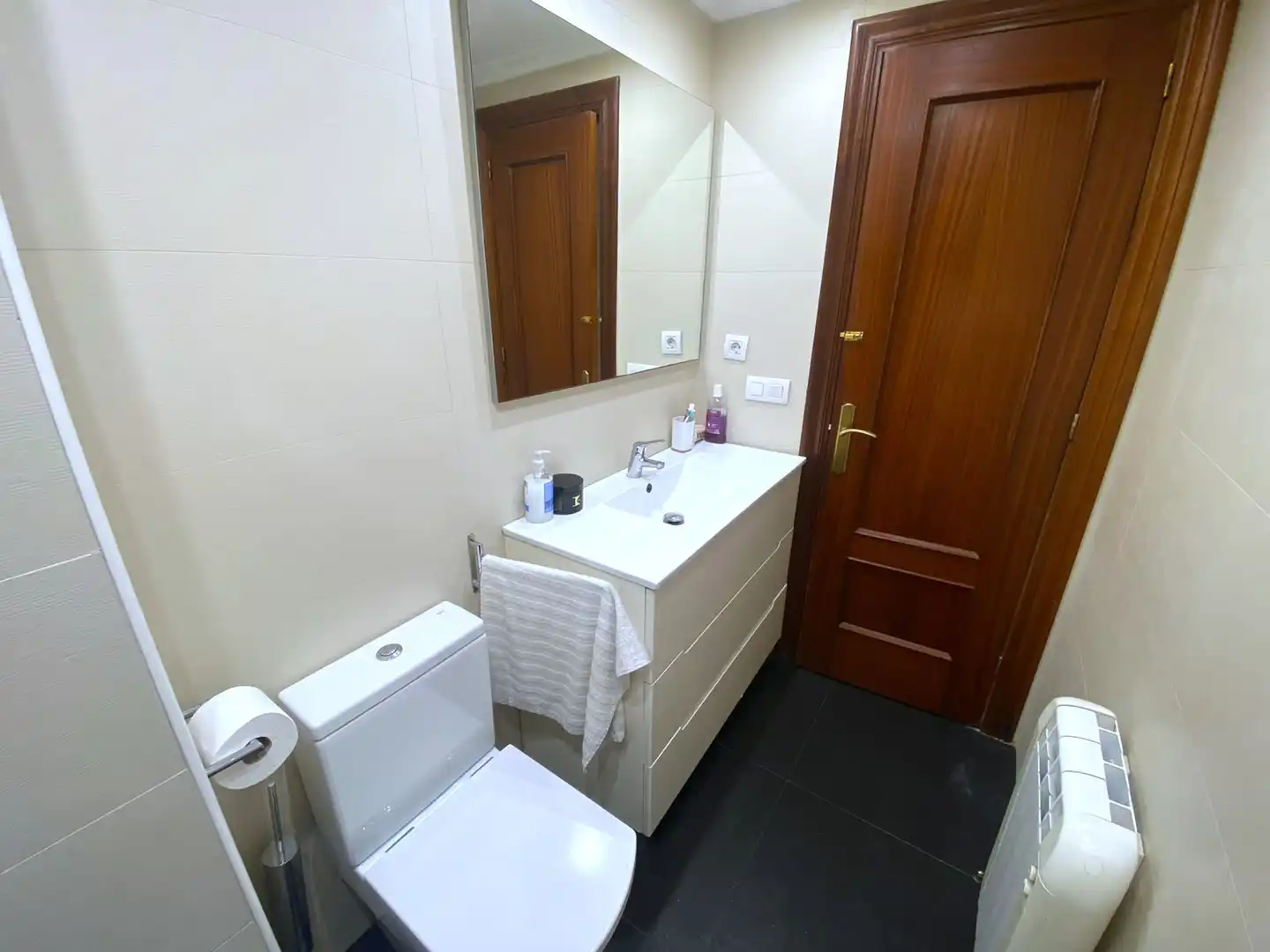 Badezimmer von Wohnung zum Verkauf in Castro-Urdiales mit Heizung, Parkett und Terrasse