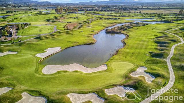 Dúplex en Venta en Del Golf en Gualta
