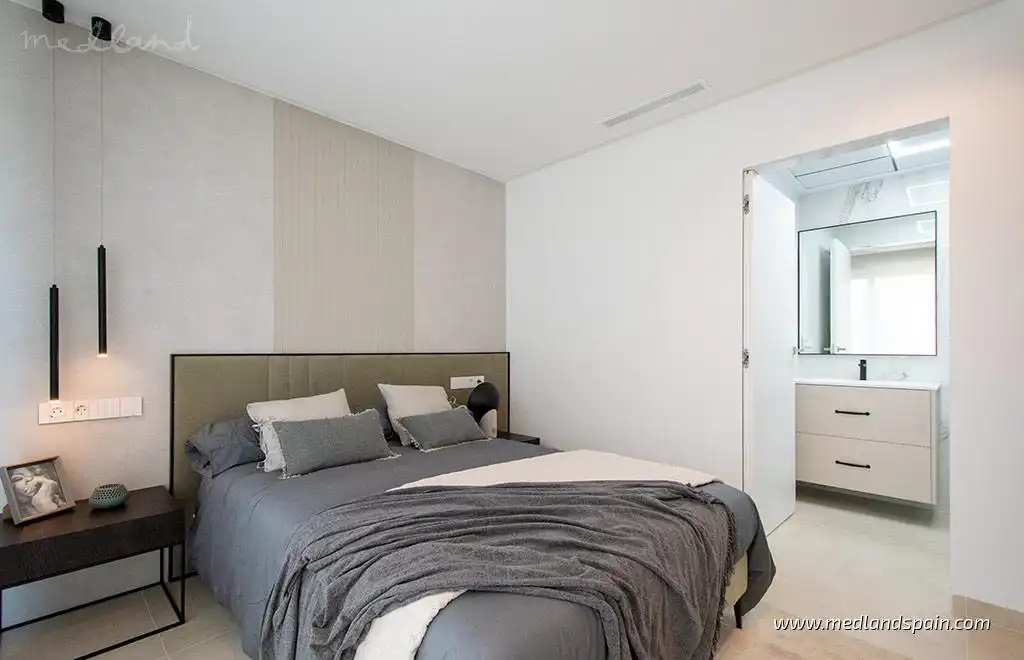 Dormitori de Casa o xalet en venda en Rojales amb Jardí privat, Terrassa i Traster