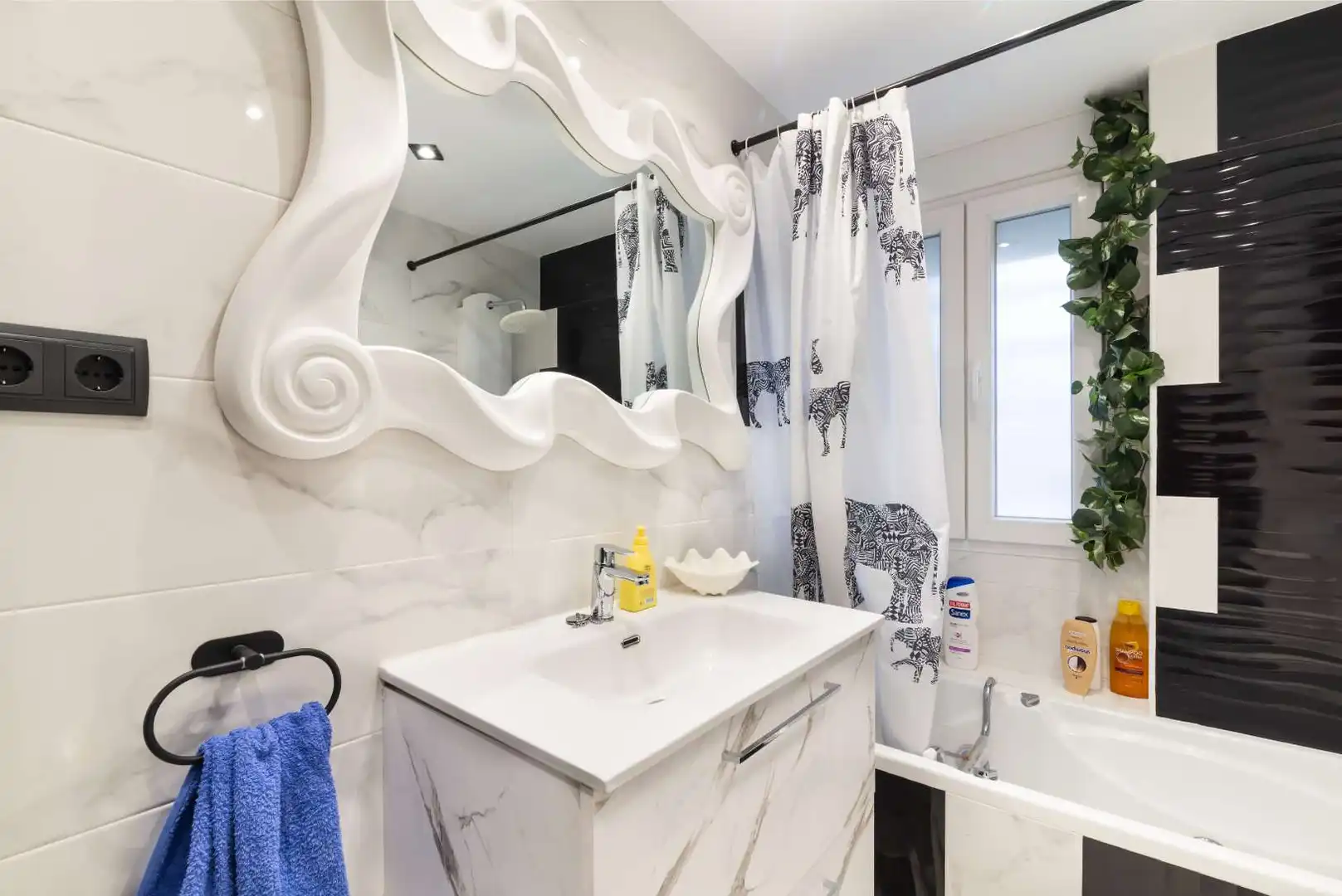 Bathroom of Attic for sale in Madrid  with Heating, Terrace and Storage room