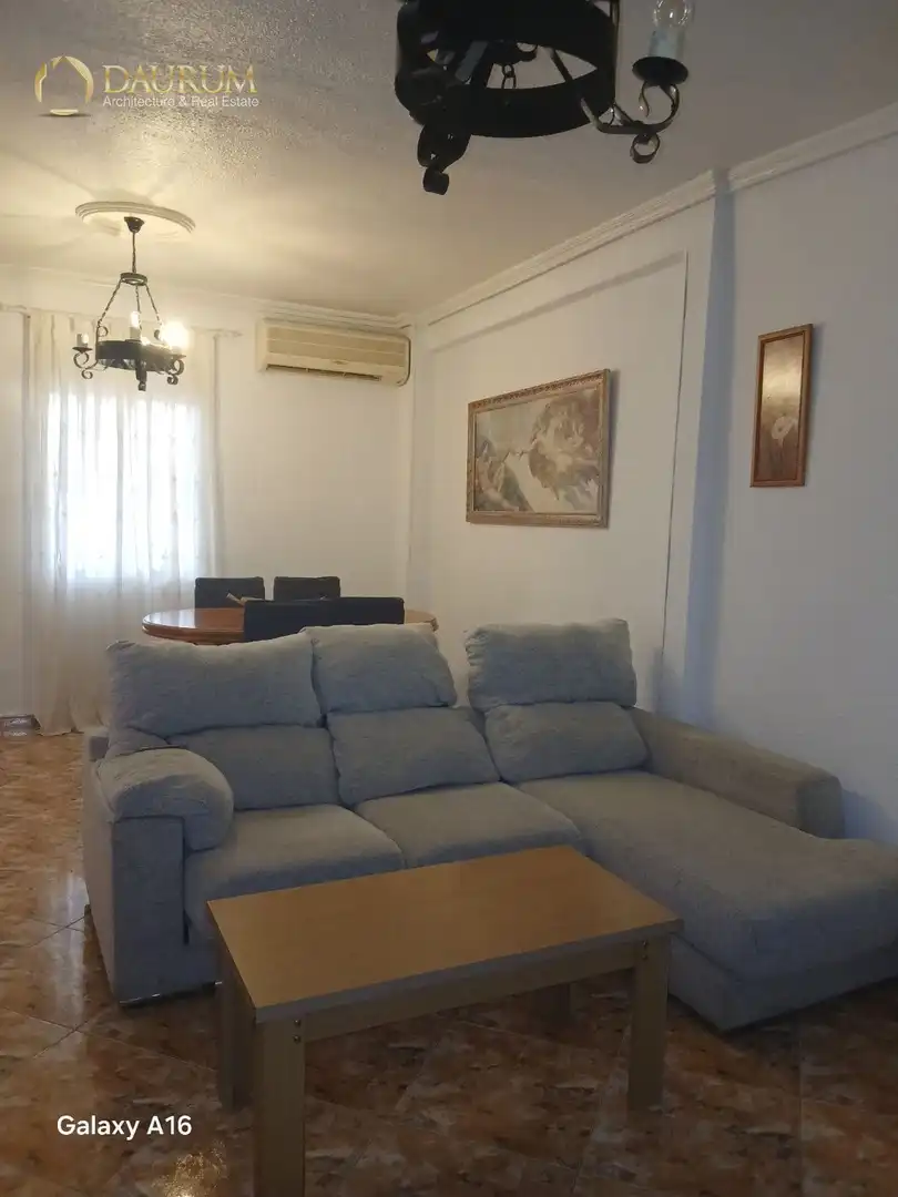 Sala d'estar de Casa o xalet en venda en Elche / Elx amb Aire condicionat, Terrassa i Traster