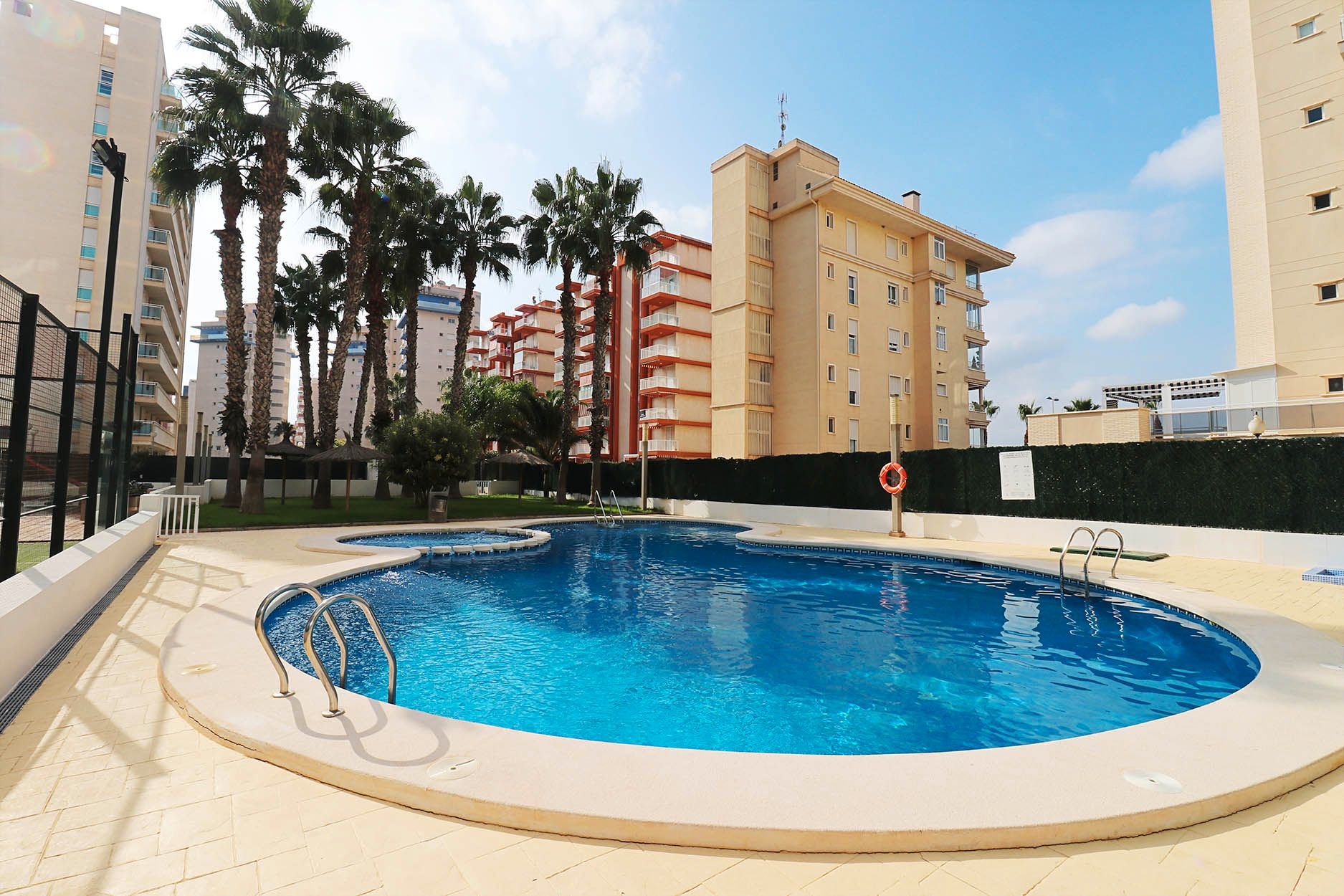 Swimming pool of Apartment for sale in Guardamar del Segura  with Air Conditioner, Terrace and Storage room