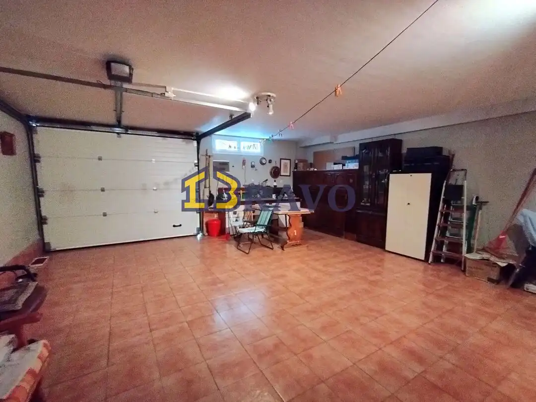 Casa adosada en venta en Medina de Pomar con Calefacción, Jardín privado y Terraza