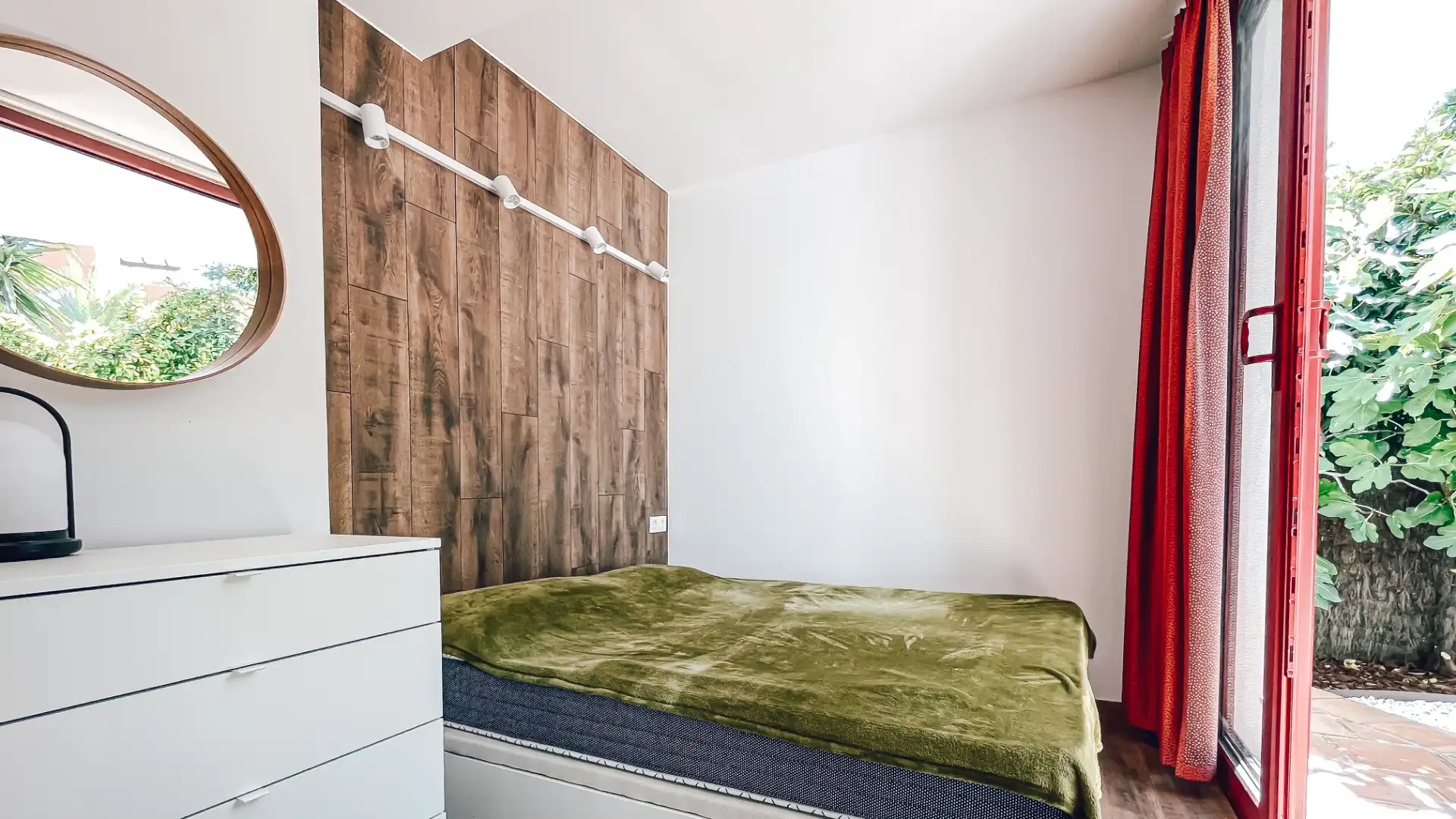 Bedroom of Flat for sale in Casares  with Air Conditioner, Private garden and Terrace