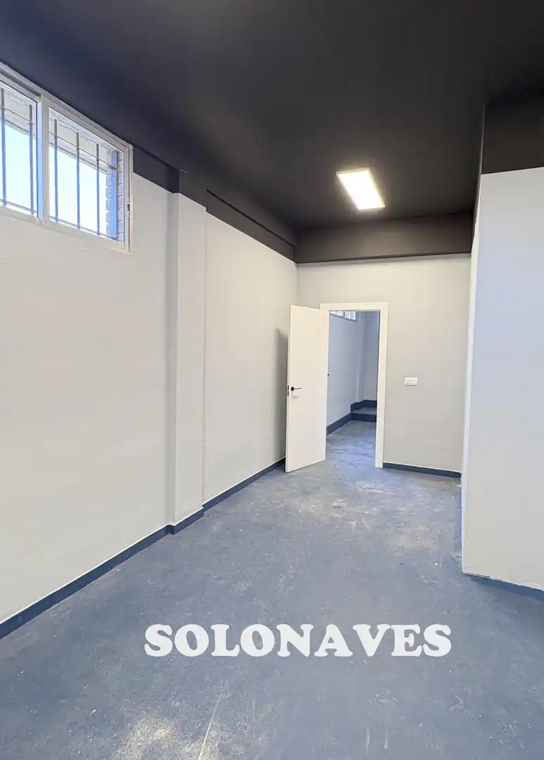 Fabrikhallen zur Miete in Zaragoza