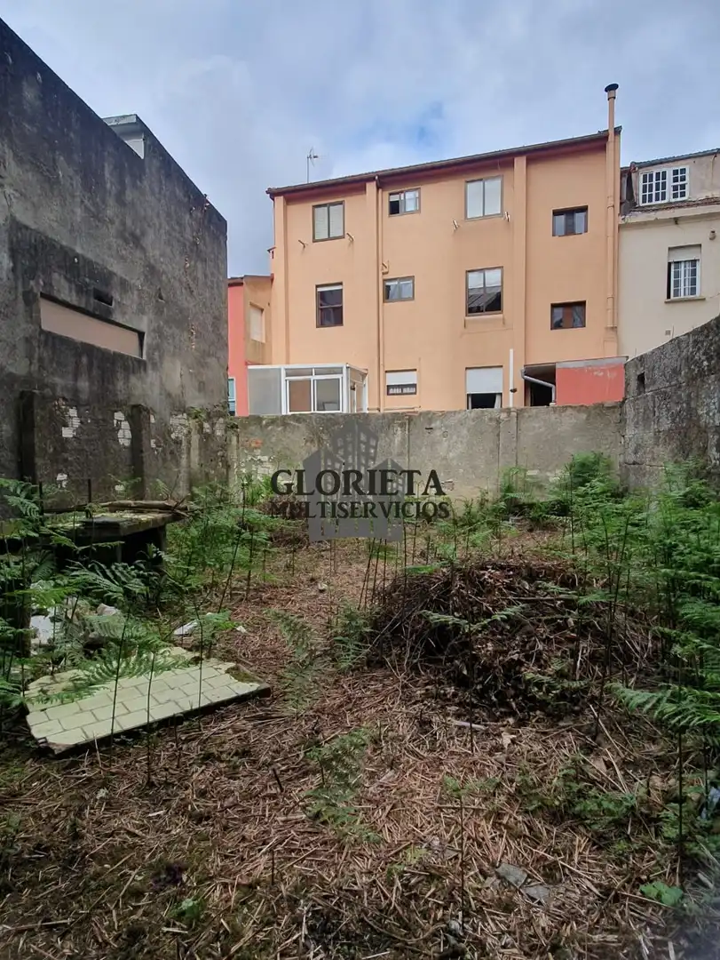 Casa adosada en venda en Vigo  amb Calefacció, Terrassa i Traster