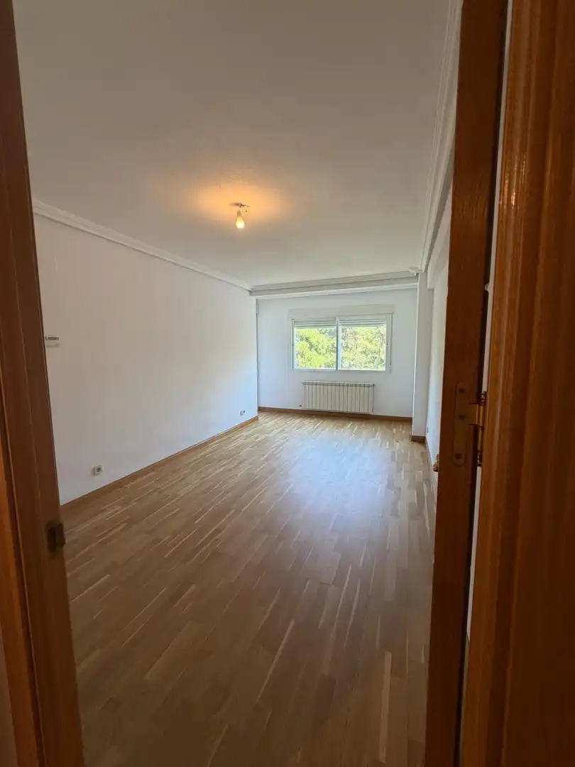 Bedroom of Flat for rent in Madrid  with Heating