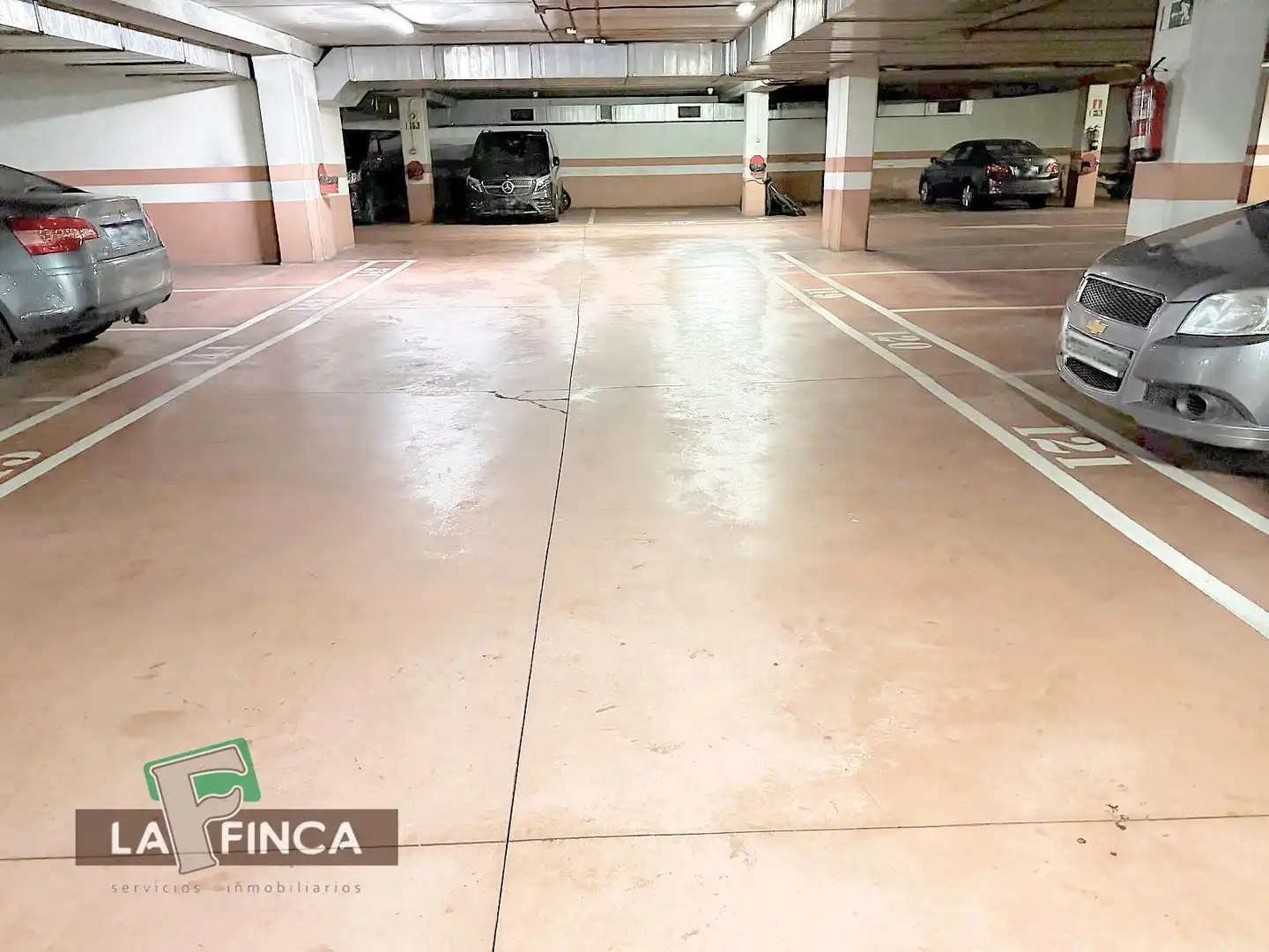 Aparcament de Garatge en venda en Oviedo 