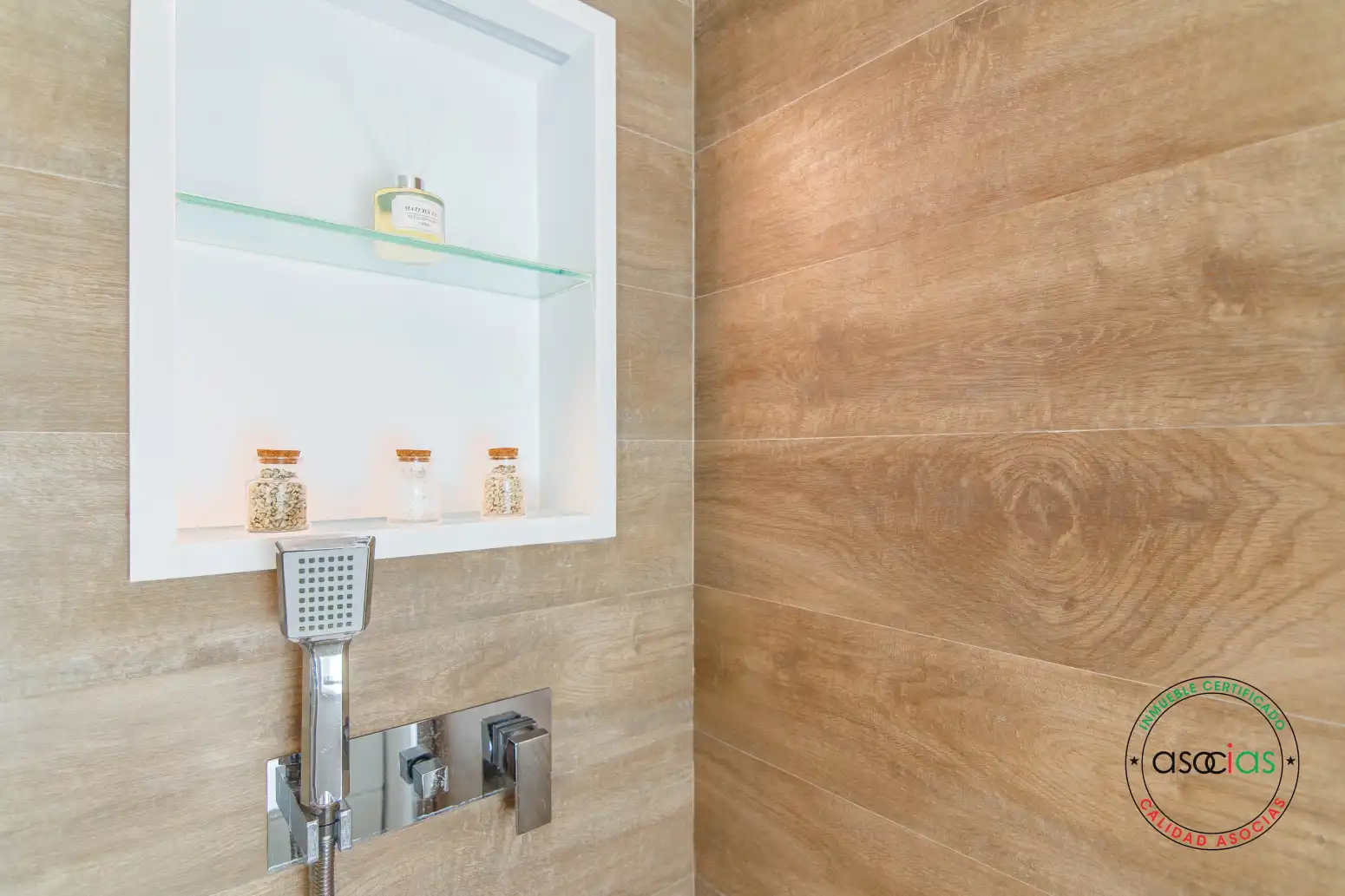 Bathroom of Flat for sale in Oviedo   with Heating