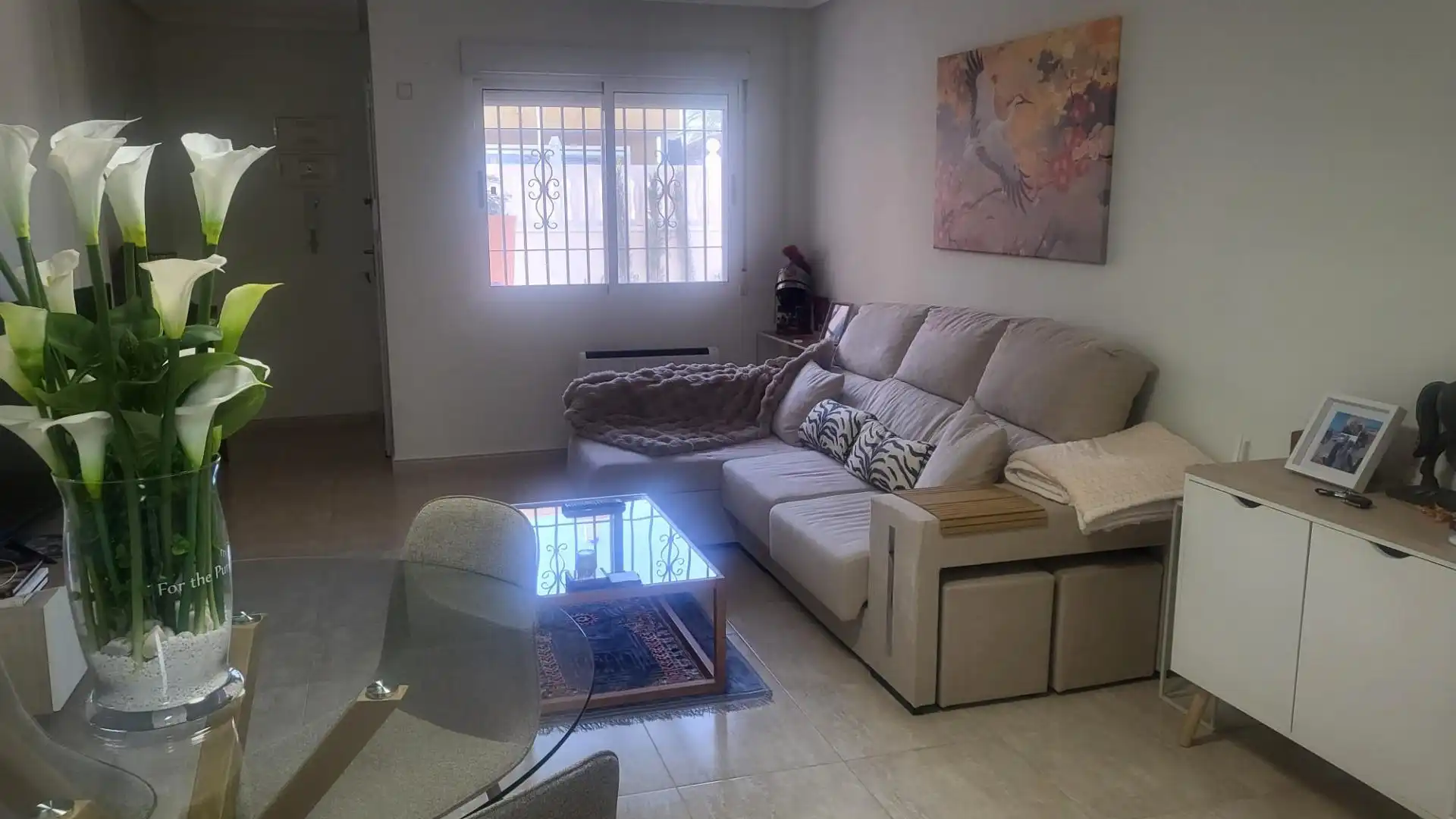 Sala d'estar de Casa adosada en venda en Elche / Elx amb Calefacció, Jardí privat i Moblat