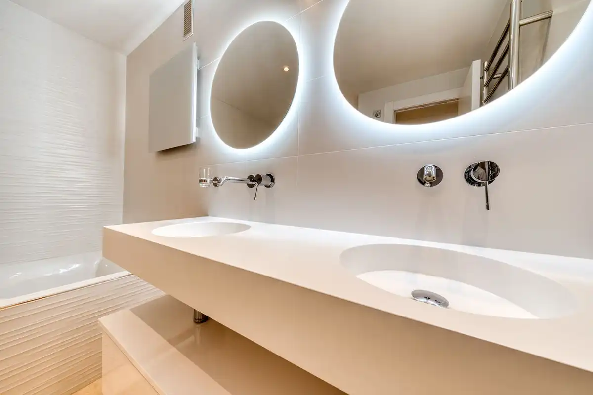 Bathroom of Apartments for sale in Benahavís  with Air Conditioner, Terrace and Storage room