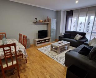 Sala d'estar de Apartament en venda en Santa María del Páramo amb Terrassa