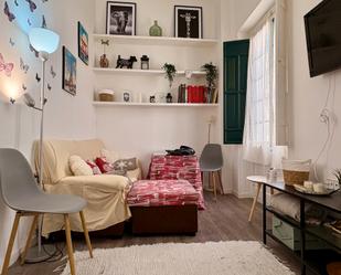 Sala d'estar de Apartament de lloguer en  Sevilla Capital amb Aire condicionat, Parquet i Terrassa