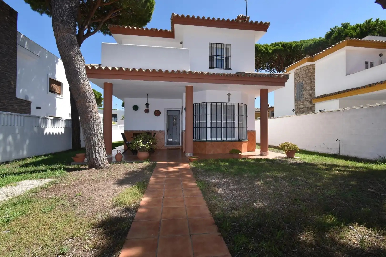 Detached house with terrace for sale in Calle ESTRIBOR 83
