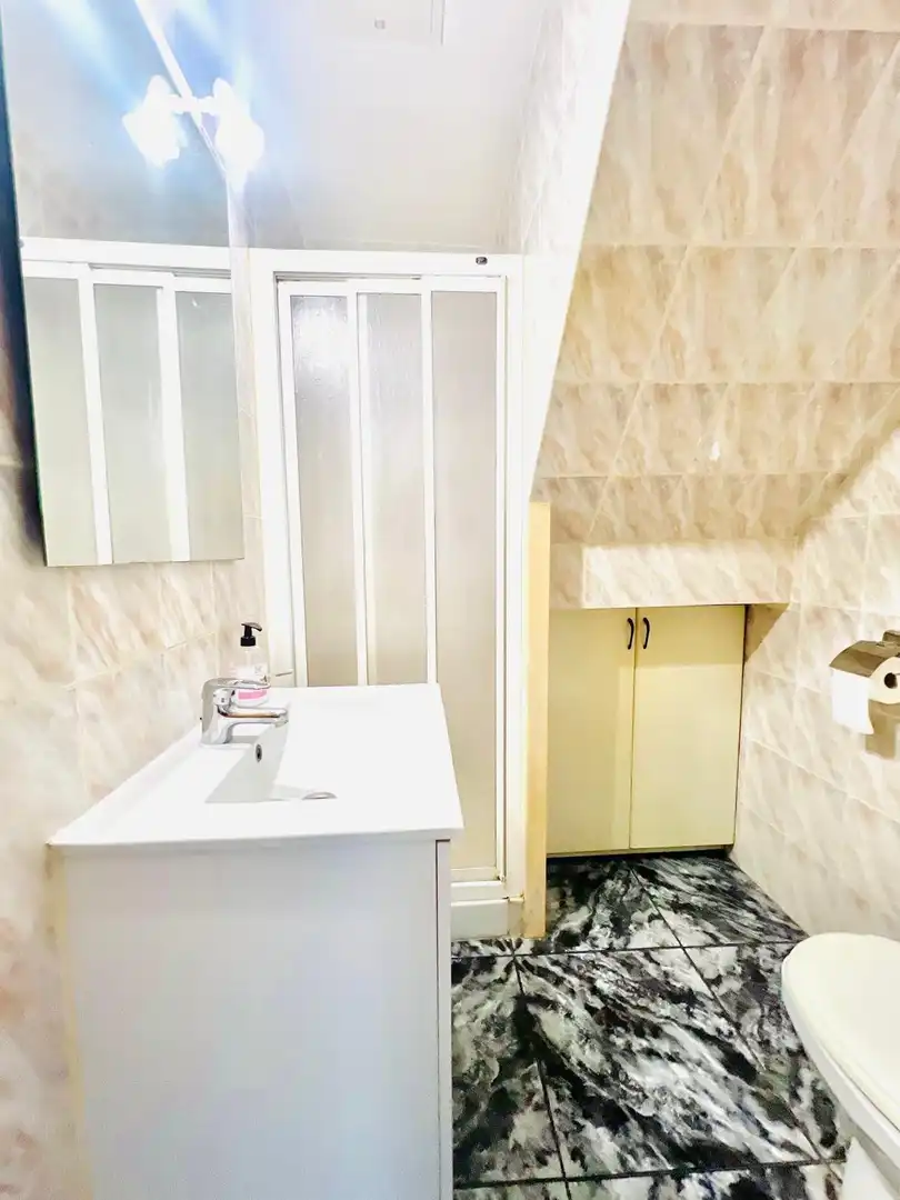 Baño de Casa adosada en venta en Valls con Aire acondicionado, Calefacción y Jardín privado