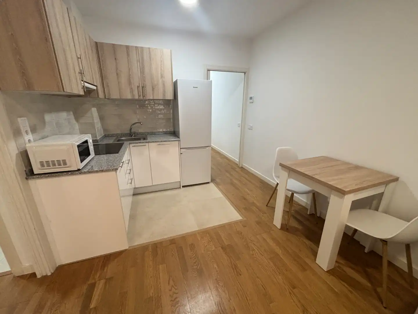 Cocina de Apartamento de alquiler en Lleida con Aire acondicionado, Calefacción y Parquet