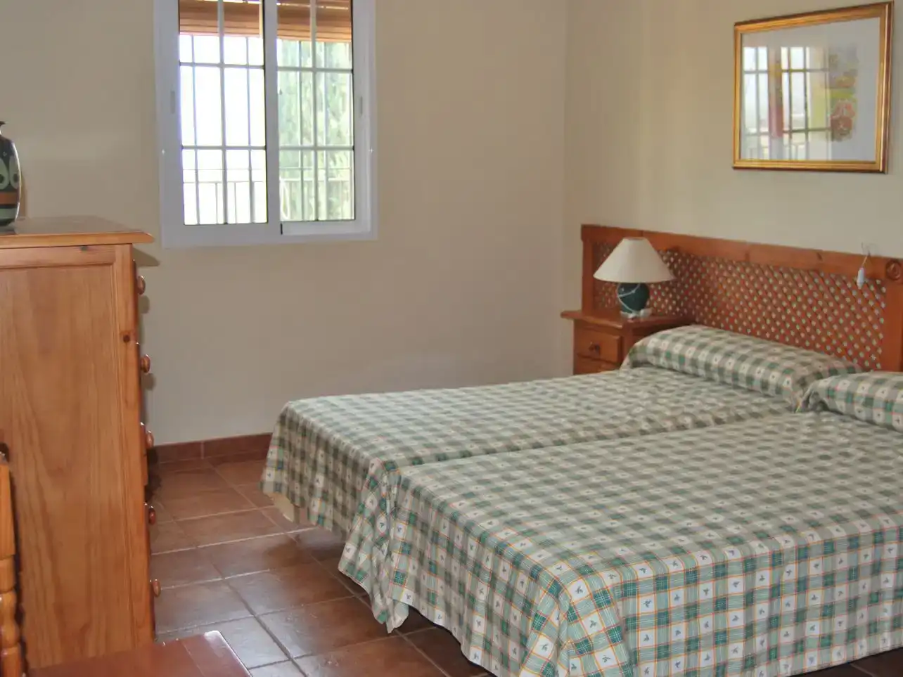 Dormitori de Finca rústica en venda en Antequera amb Aire condicionat i Piscina