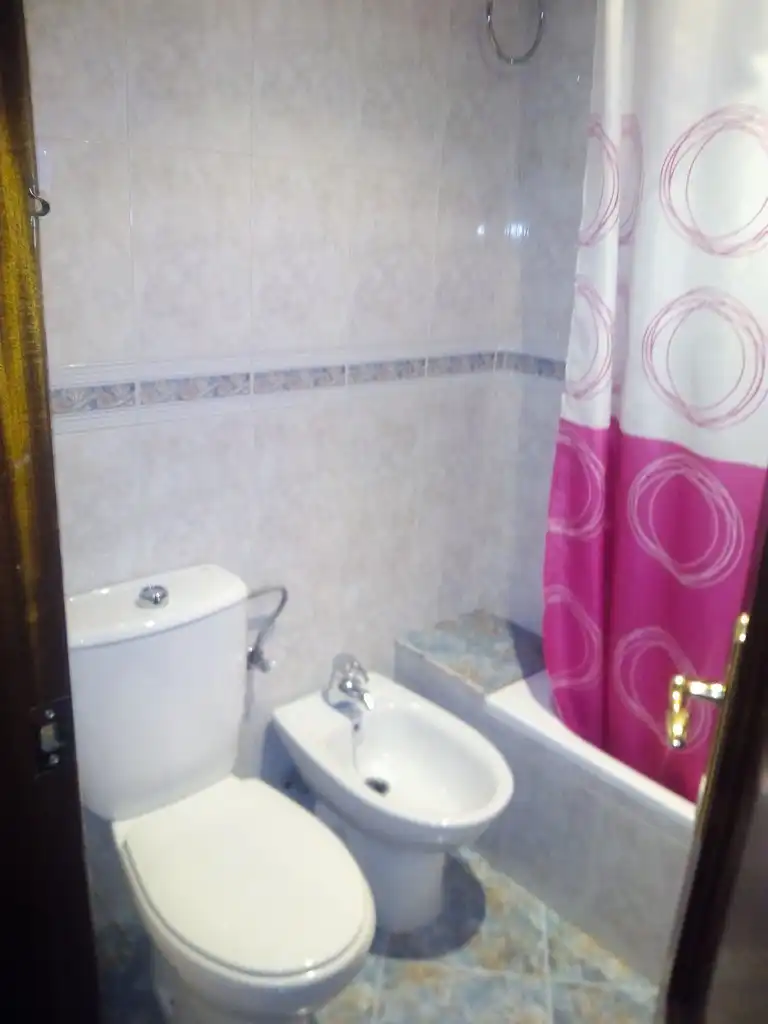Bathroom of Flat for sale in Sevilla  with Furnished