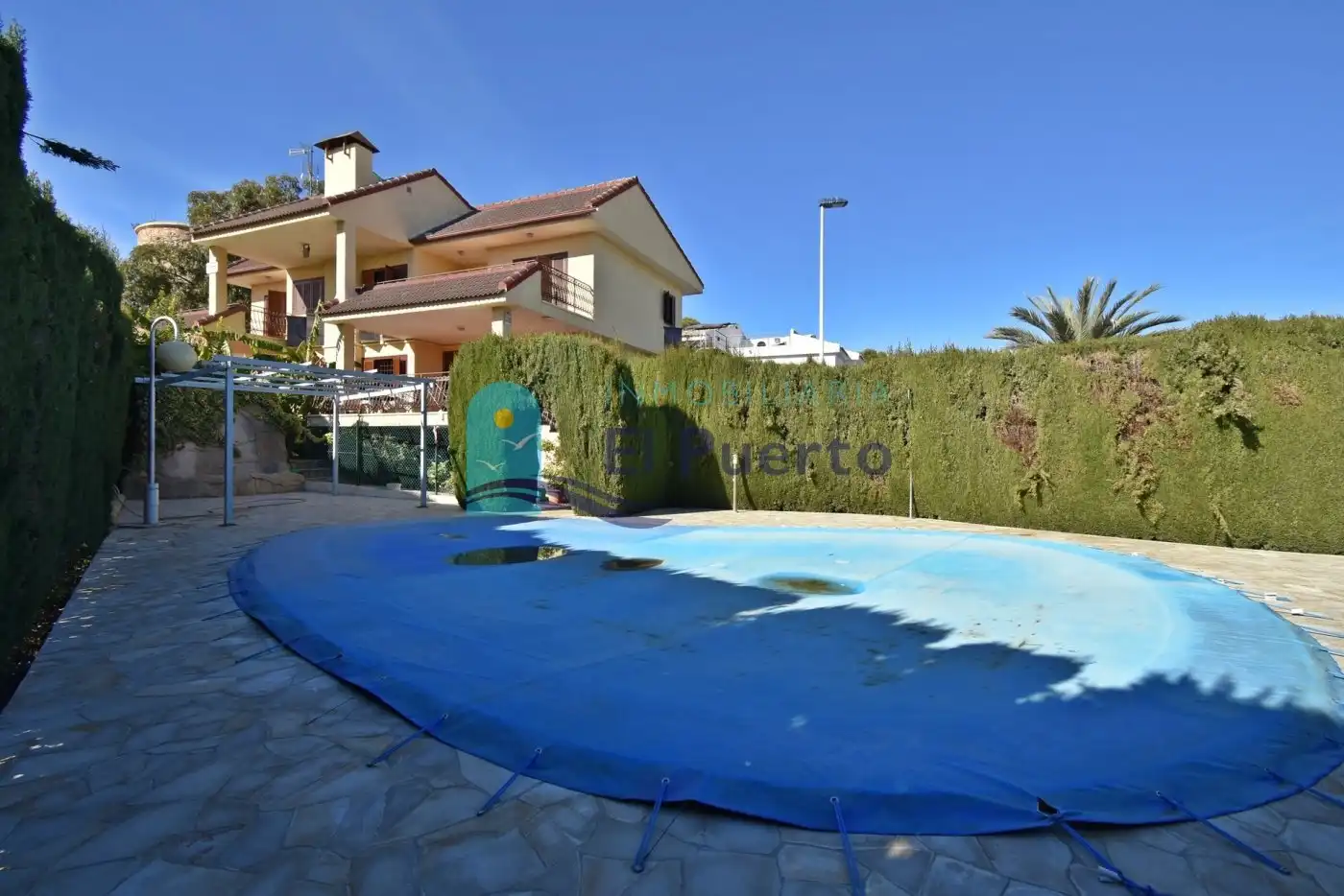 Vista exterior de Casa o xalet en venda en Mazarrón amb Aire condicionat, Calefacció i Jardí privat