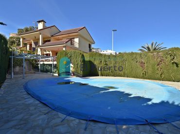 Villa avec piscine à vendre à Puerto de Mazarrón