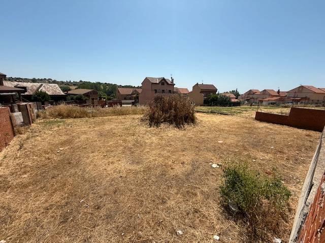 Terreno residencial en Venta en Calle Julia San Román, 9 en Valdemorillo pueblo