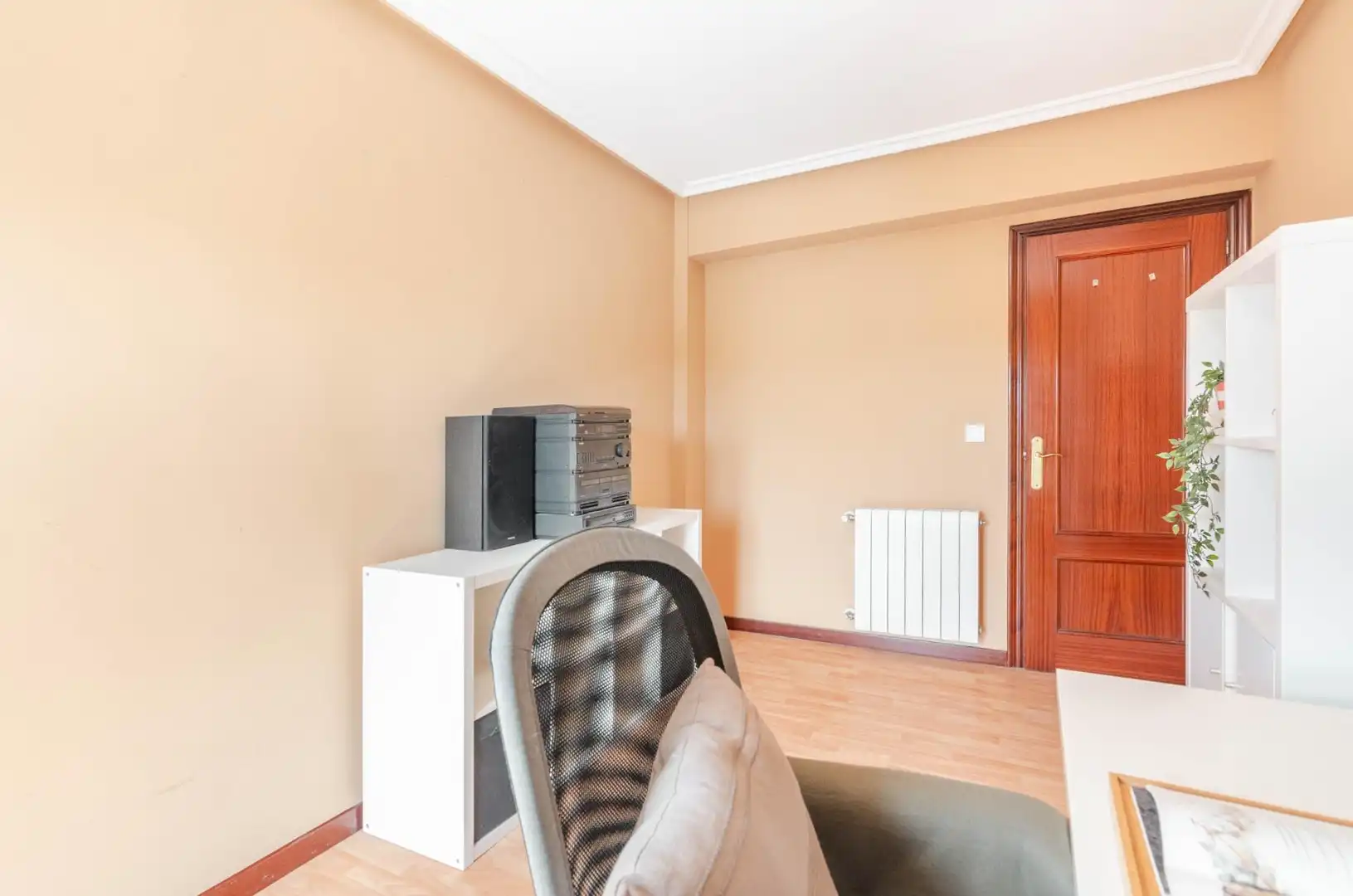Living room of Flat for sale in Noreña  with Heating, Storage room and Furnished