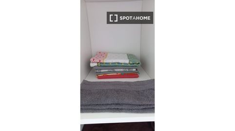 Photo 4 of Room in Moncada, Valencia