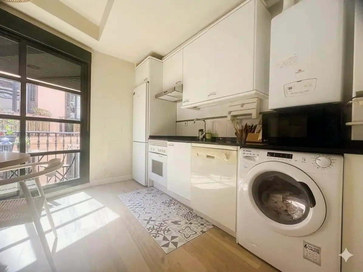 Cocina de Piso de alquiler en Madrid con Calefacción, Amueblado y Balcón