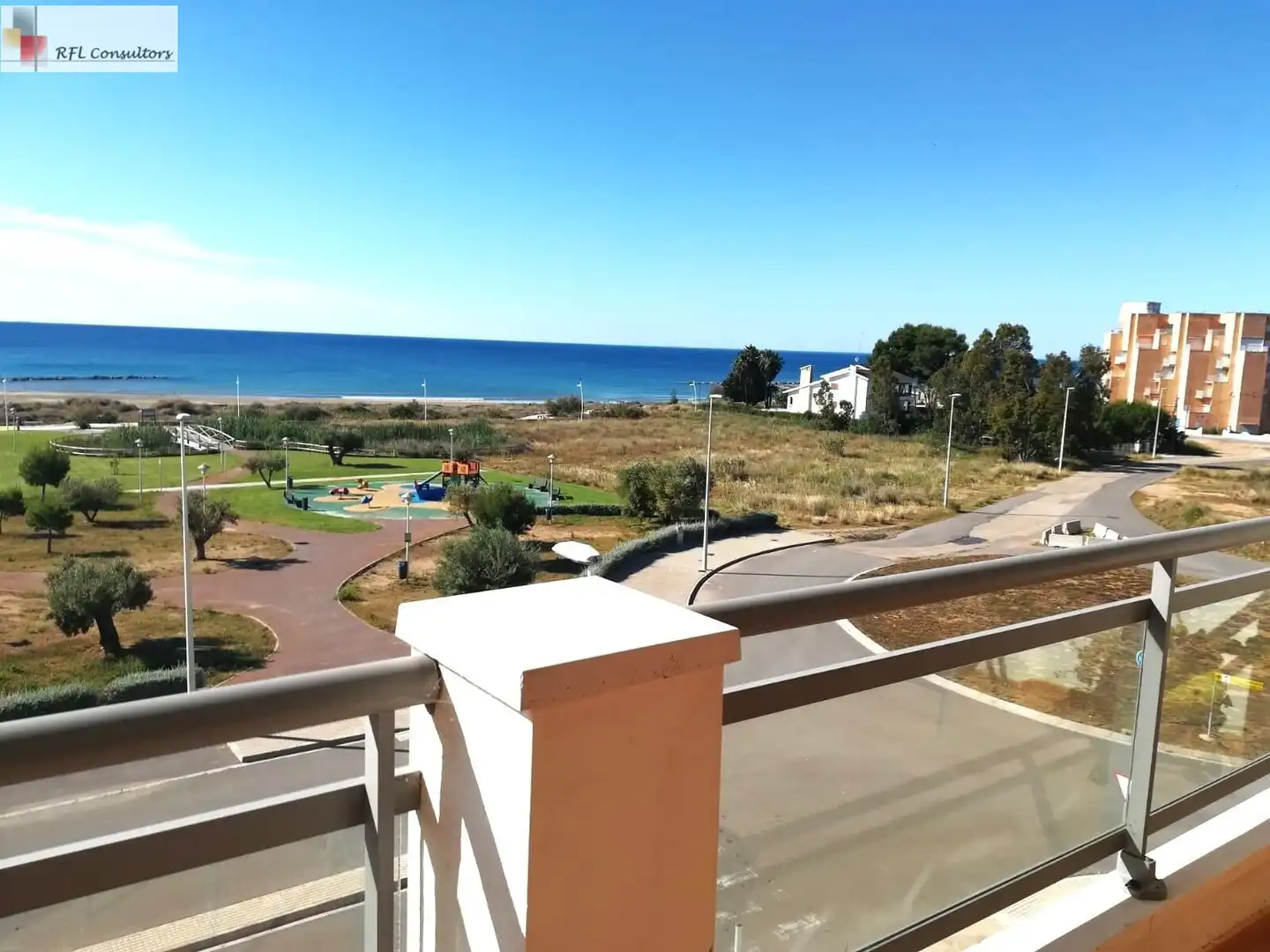 Habitación de Apartamento de alquiler en Torreblanca con Jardín privado, Terraza y Amueblado